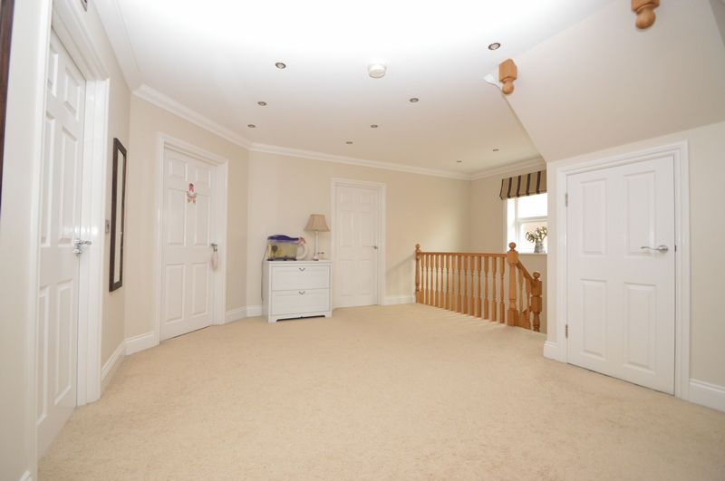 Highbank Mews 2 – highbankmews2q.jpg